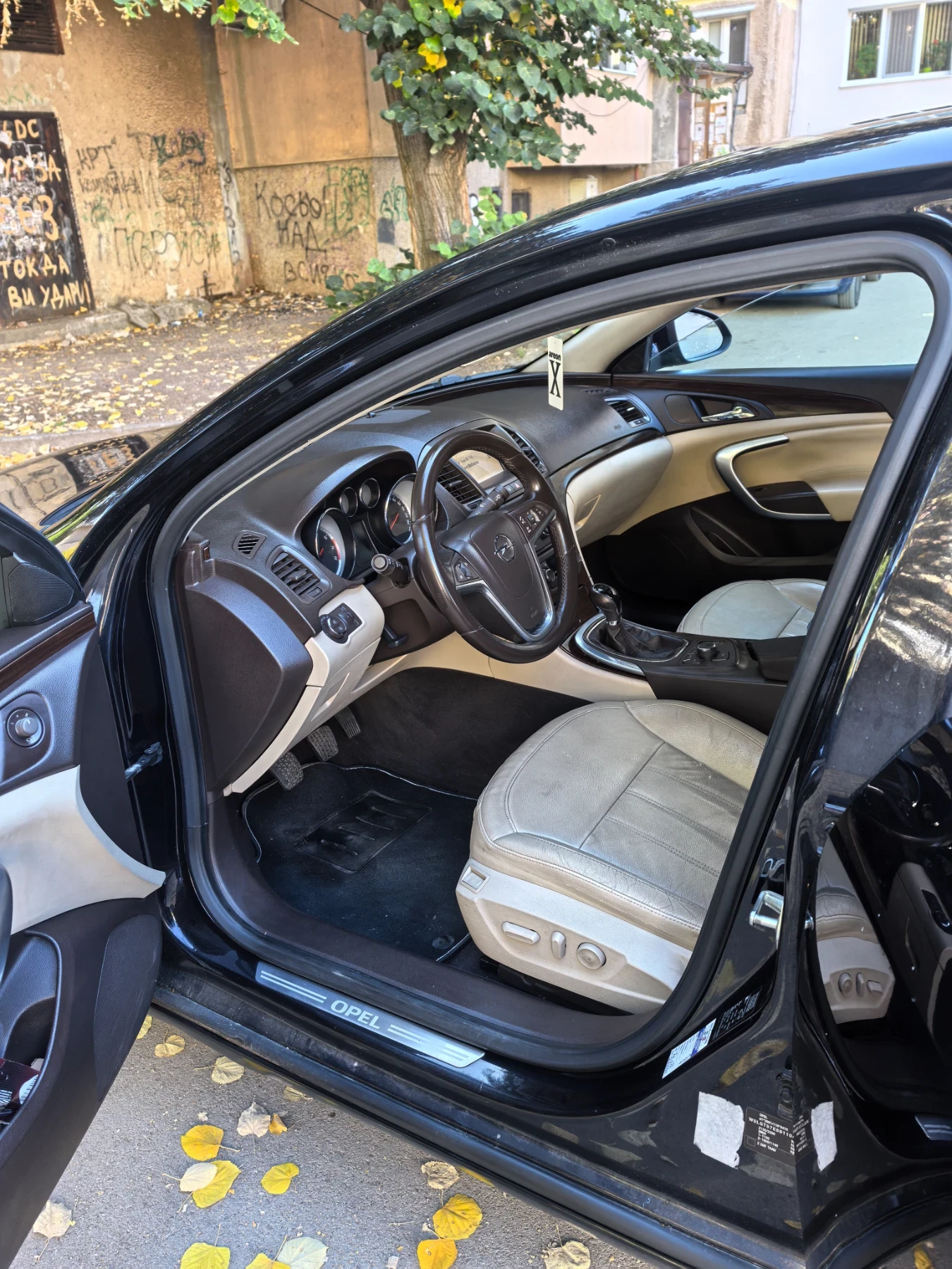 Opel Insignia 2.0 turbo, снимка 11 - Автомобили и джипове - 56645703