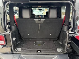 Jeep Wrangler Jk Rubicon  CARFAX - 46700 лв. / 23877.33 € - 37267676 11