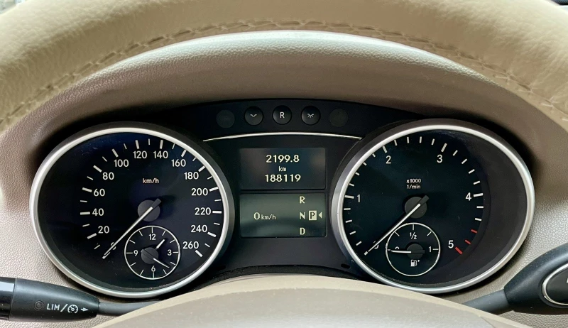 Mercedes-Benz ML 320 320 CDI 224HP НА ПРУЖИНИ, снимка 14 - Автомобили и джипове - 48422809