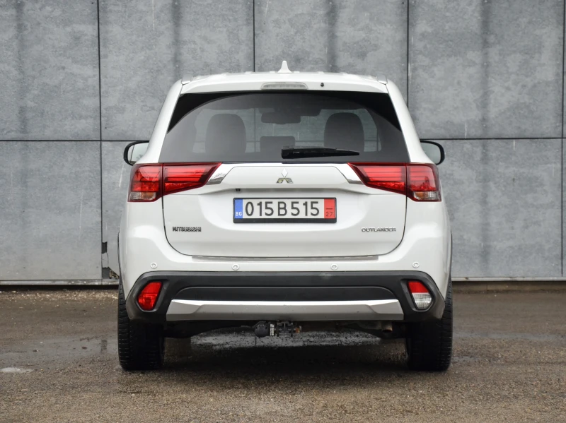 Mitsubishi Outlander 2.2 D, снимка 6 - Автомобили и джипове - 53416306