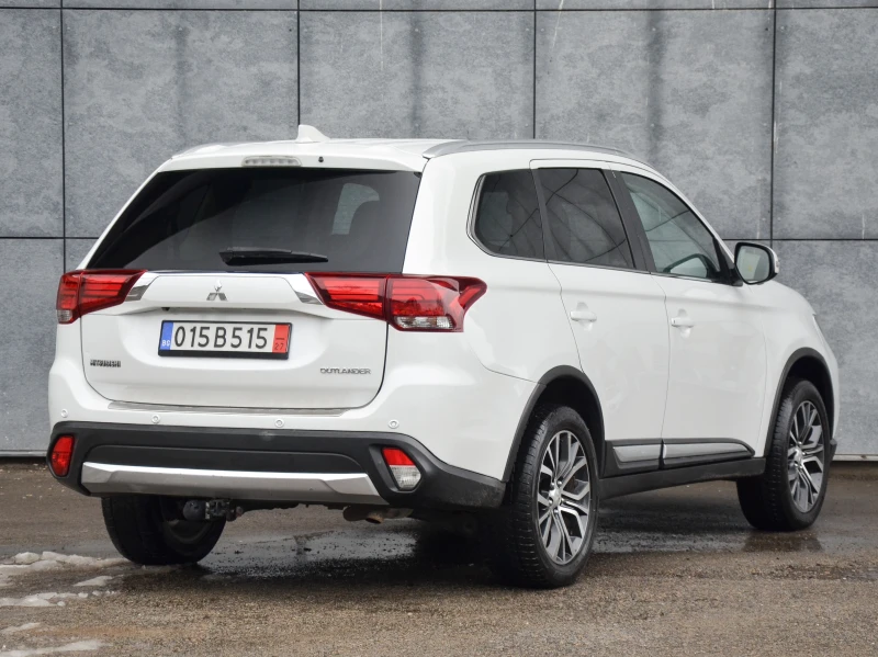 Mitsubishi Outlander 2.2 D, снимка 4 - Автомобили и джипове - 53416306