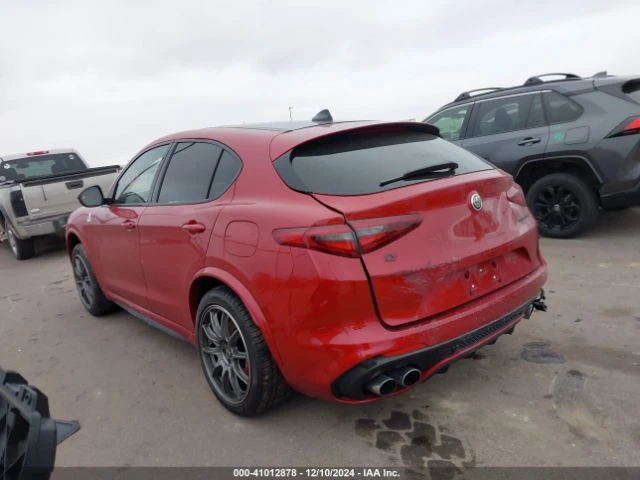 Alfa Romeo Stelvio QUADRIFOGLIO AWD - изображение 3