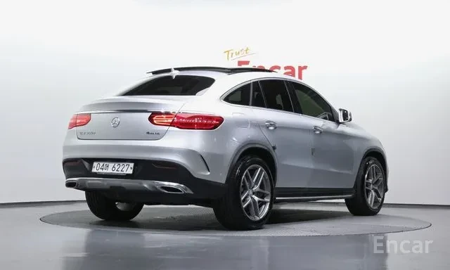 Mercedes-Benz GLE 350 D Coupe AMG 360 Cam Blind Spot Панорама , снимка 3 - Автомобили и джипове - 55674939