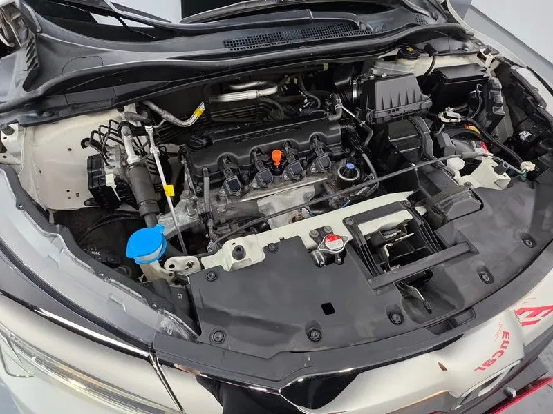 Honda Hr-v  1.8, снимка 11 - Автомобили и джипове - 55928307