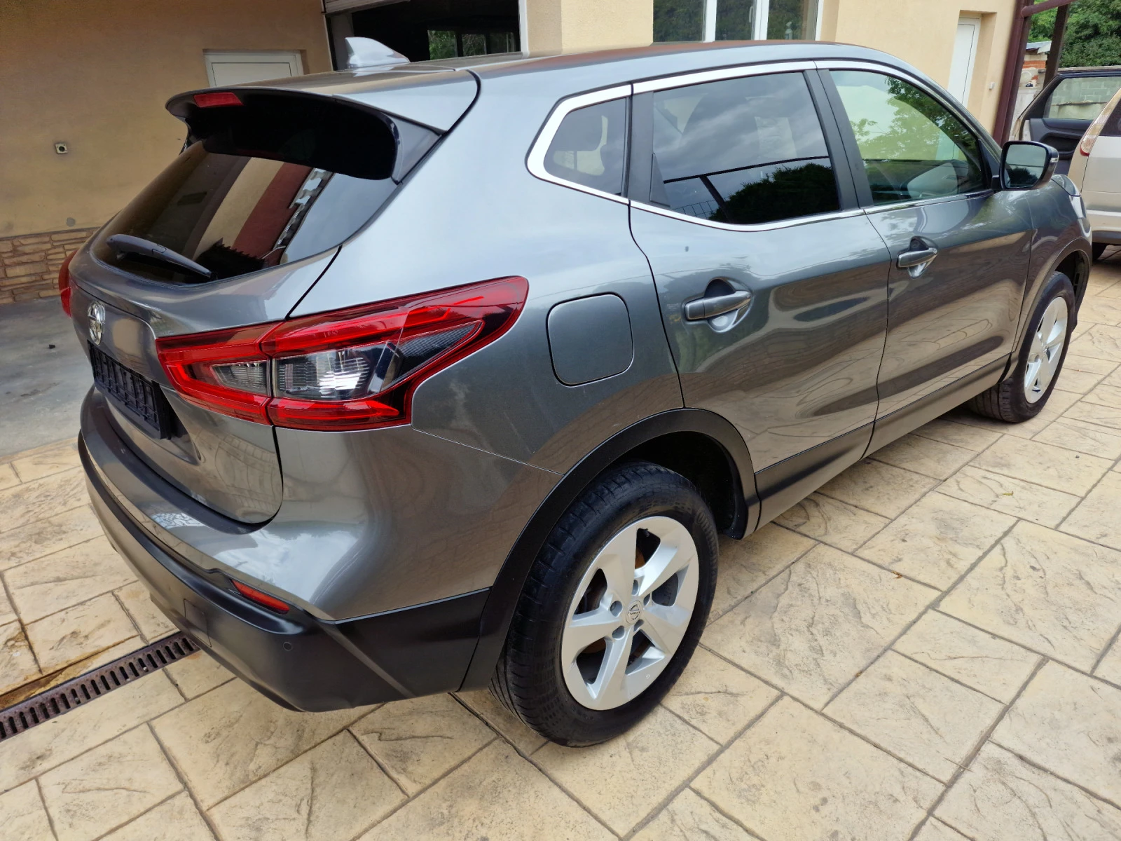 Nissan Qashqai 1.5DCi - изображение 4