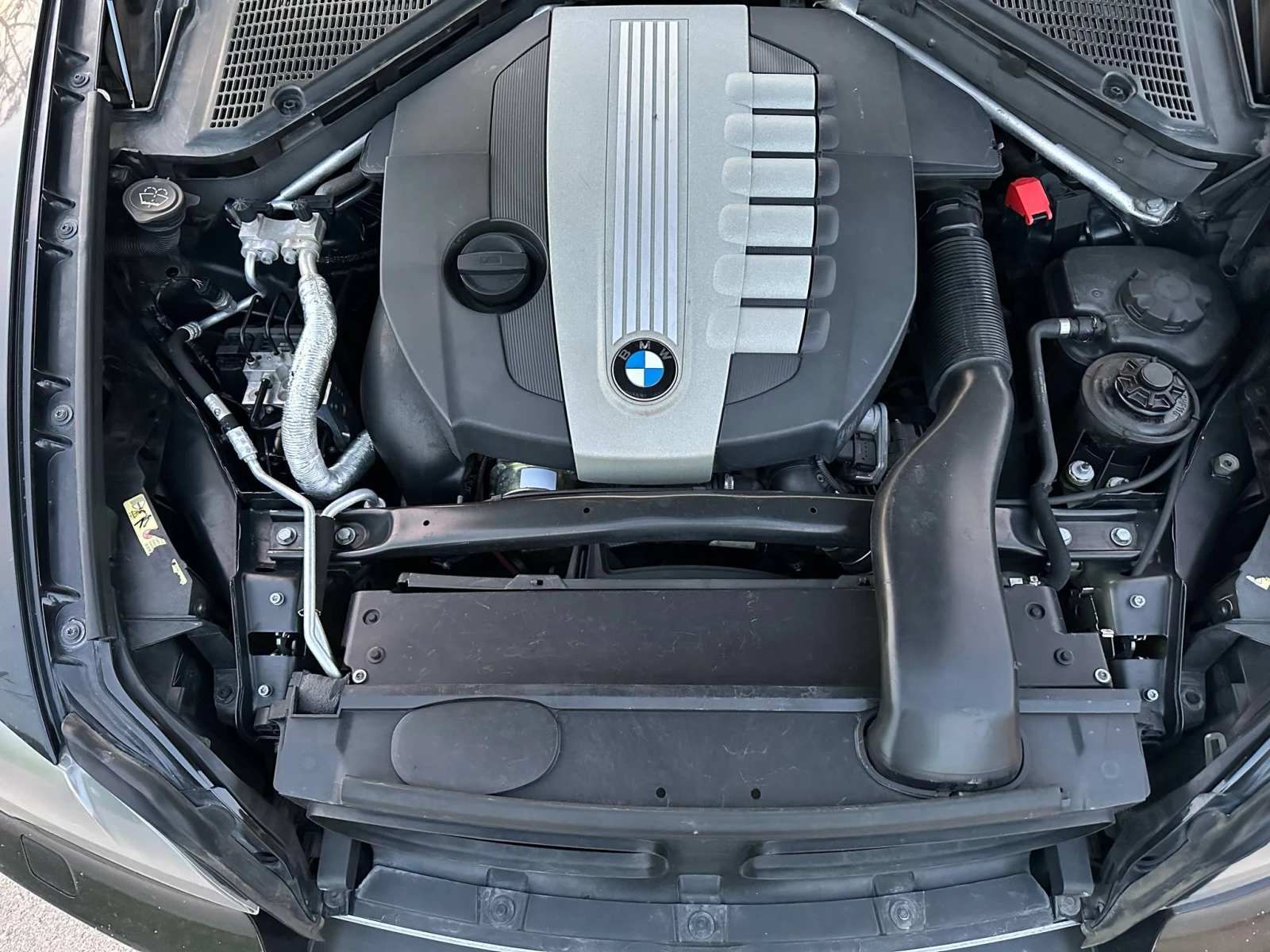 BMW X5 3.5D 286 - изображение 6