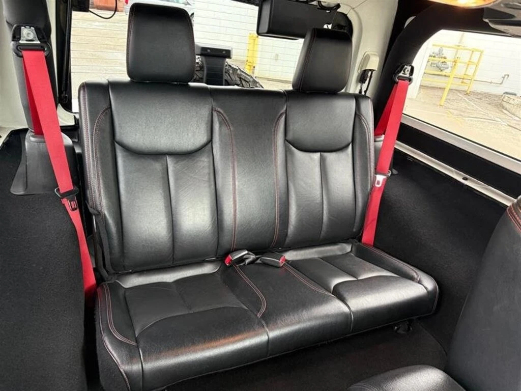 Jeep Wrangler Jk Rubicon  CARFAX | Mobile.bg   12