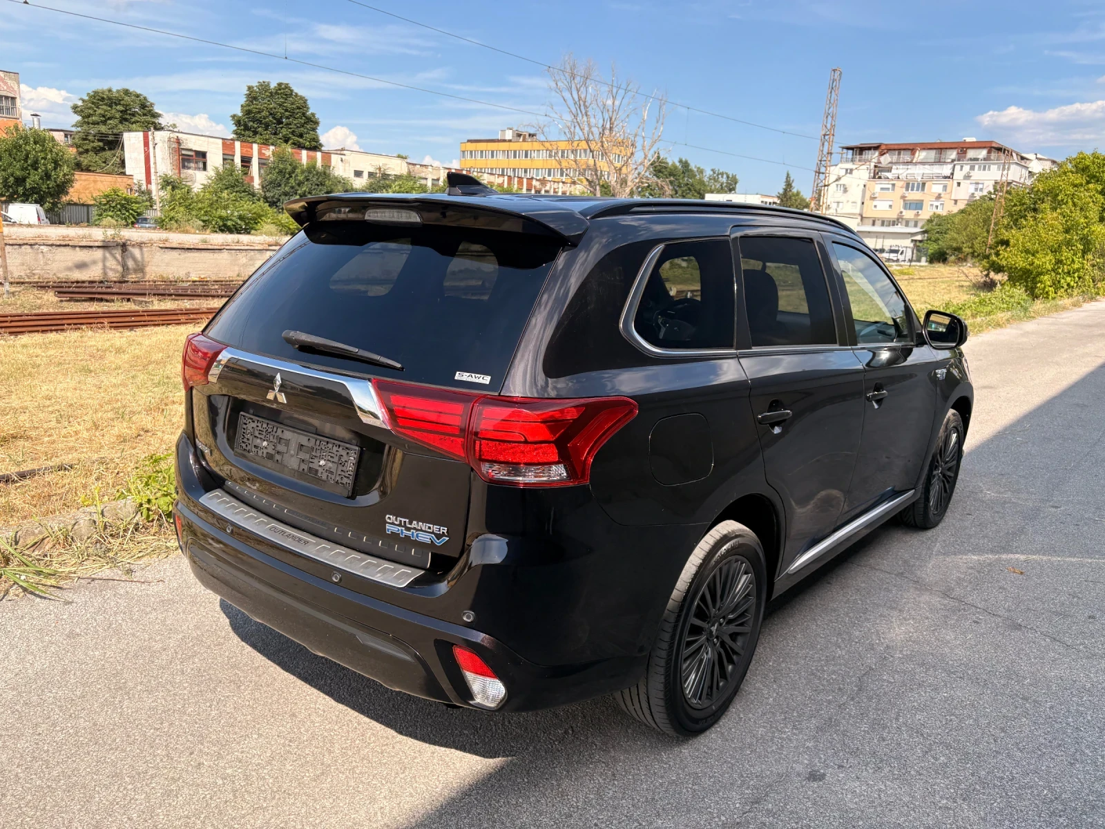 Mitsubishi Outlander 2.4 PHEV, SWISS, снимка 6 - Автомобили и джипове - 55232404