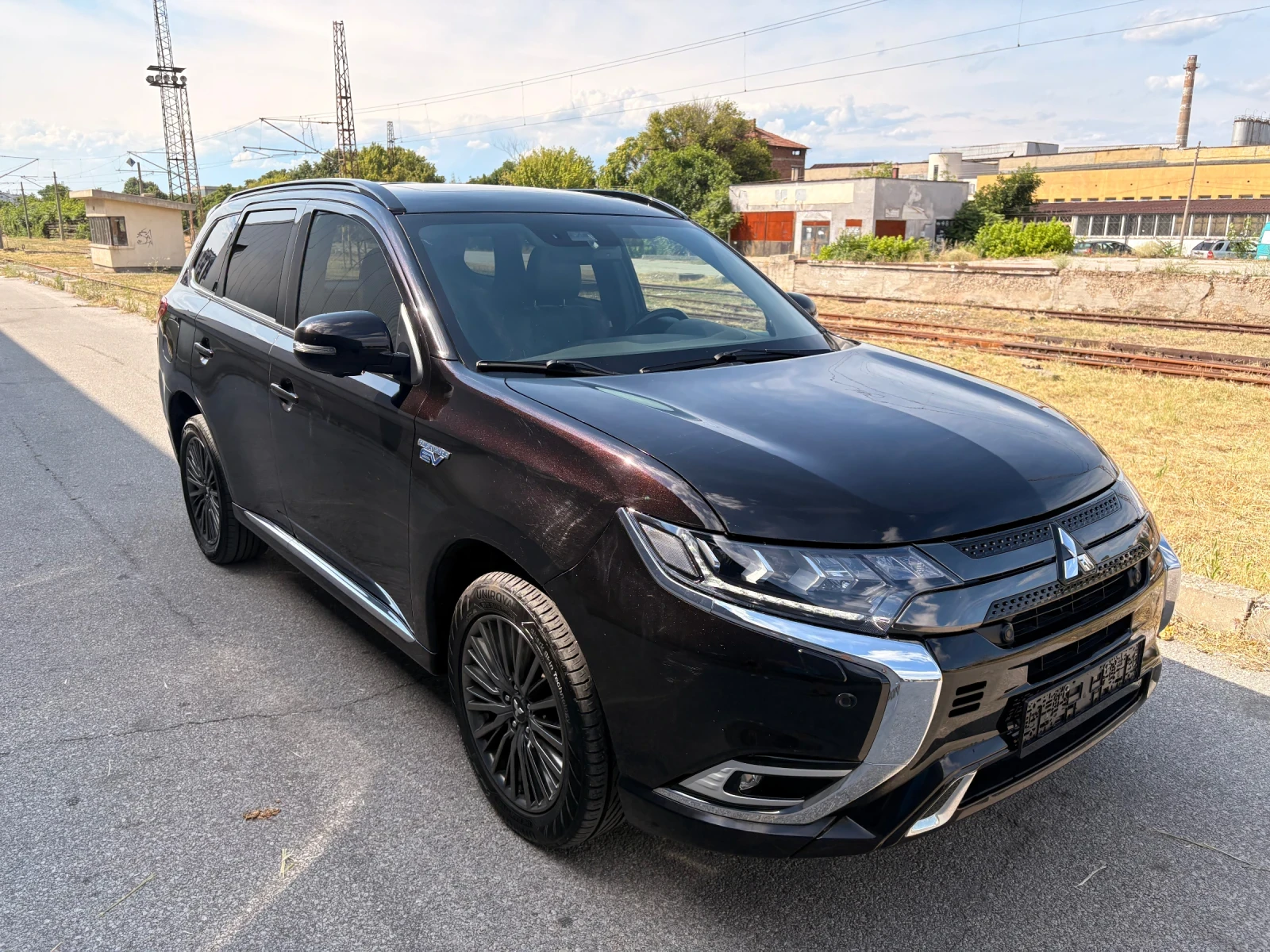 Mitsubishi Outlander 2.4 PHEV, SWISS, снимка 3 - Автомобили и джипове - 55232404