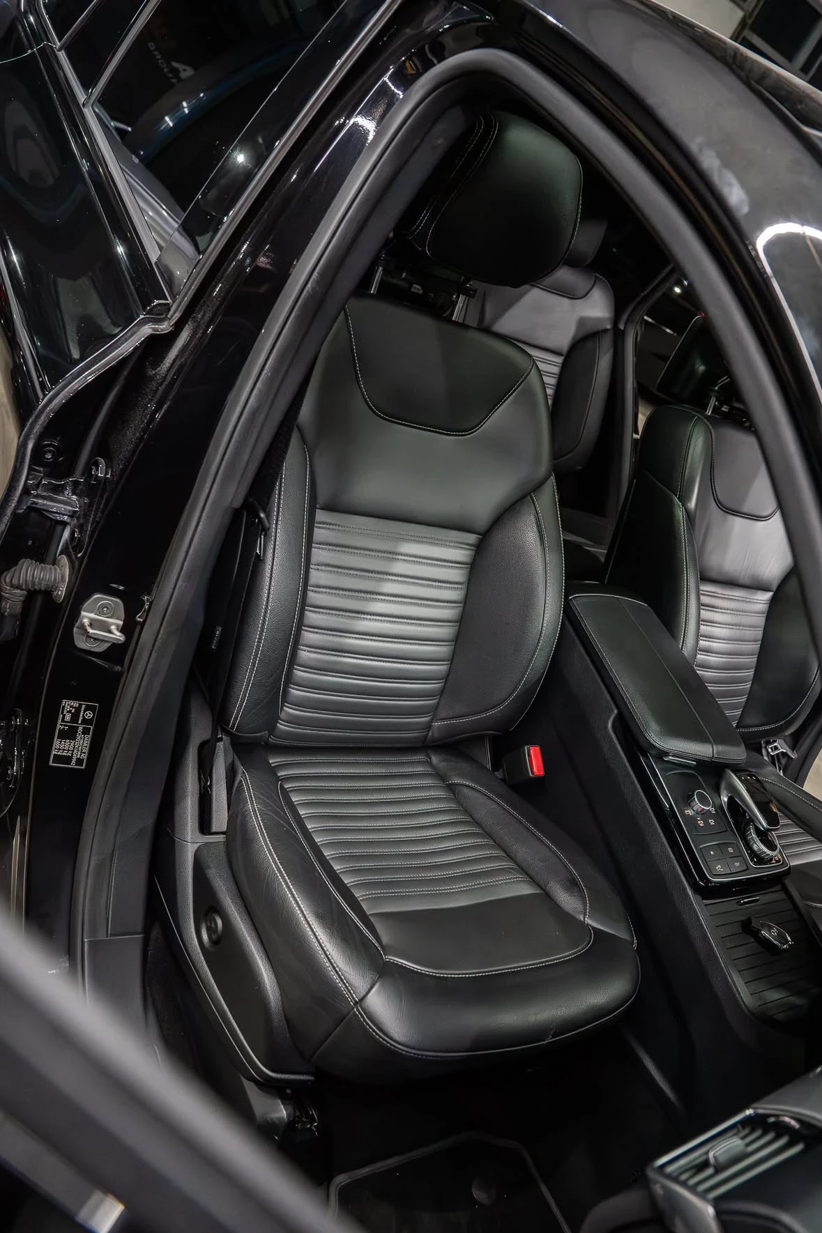 Mercedes-Benz GLE 350 6.3 AMG OPTIC / PANO / 3xTV / FULL MAXX, снимка 9 - Автомобили и джипове - 55824109