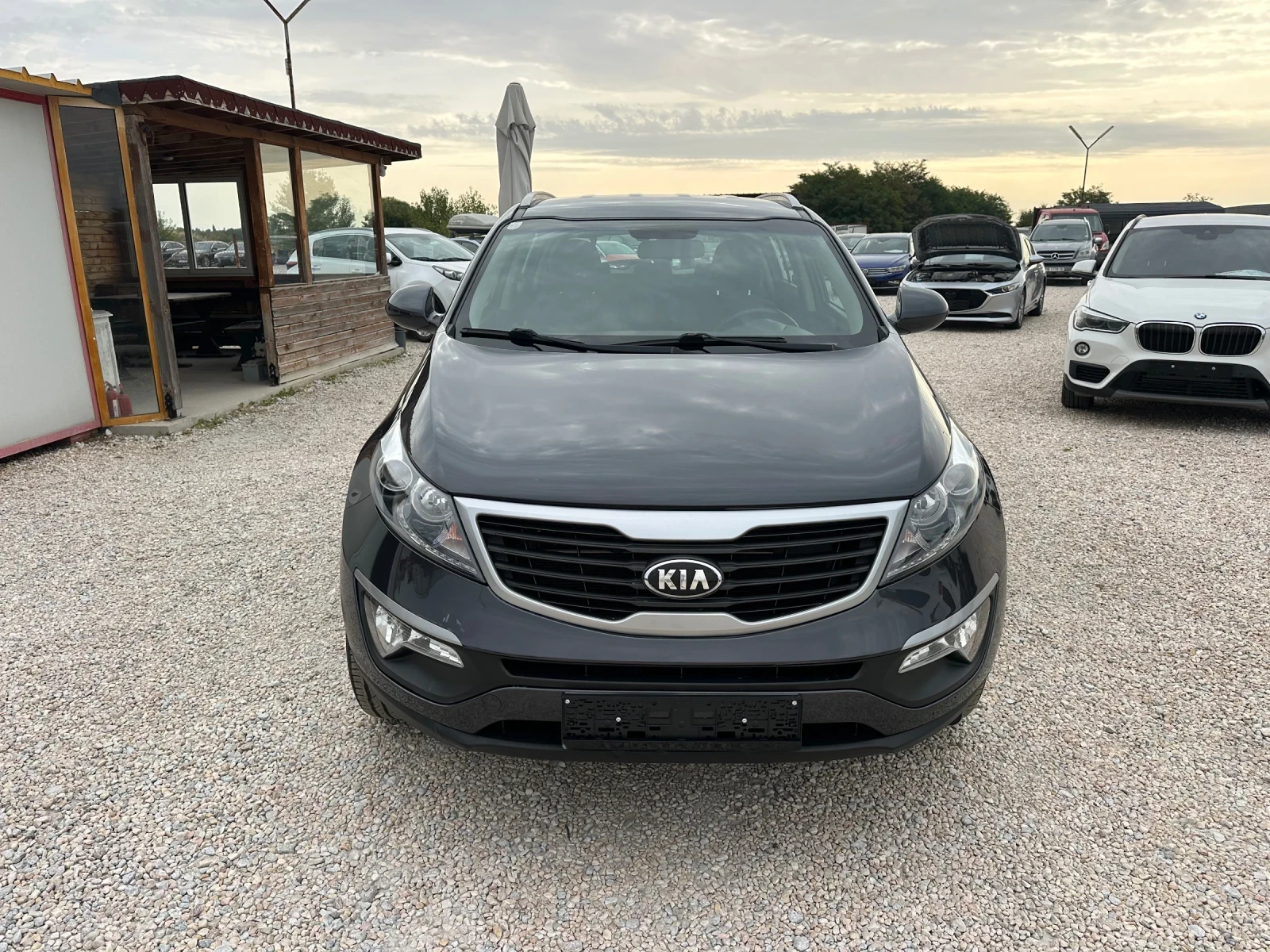 Kia Sportage 1.6i 135кс, снимка 2 - Автомобили и джипове - 55873186