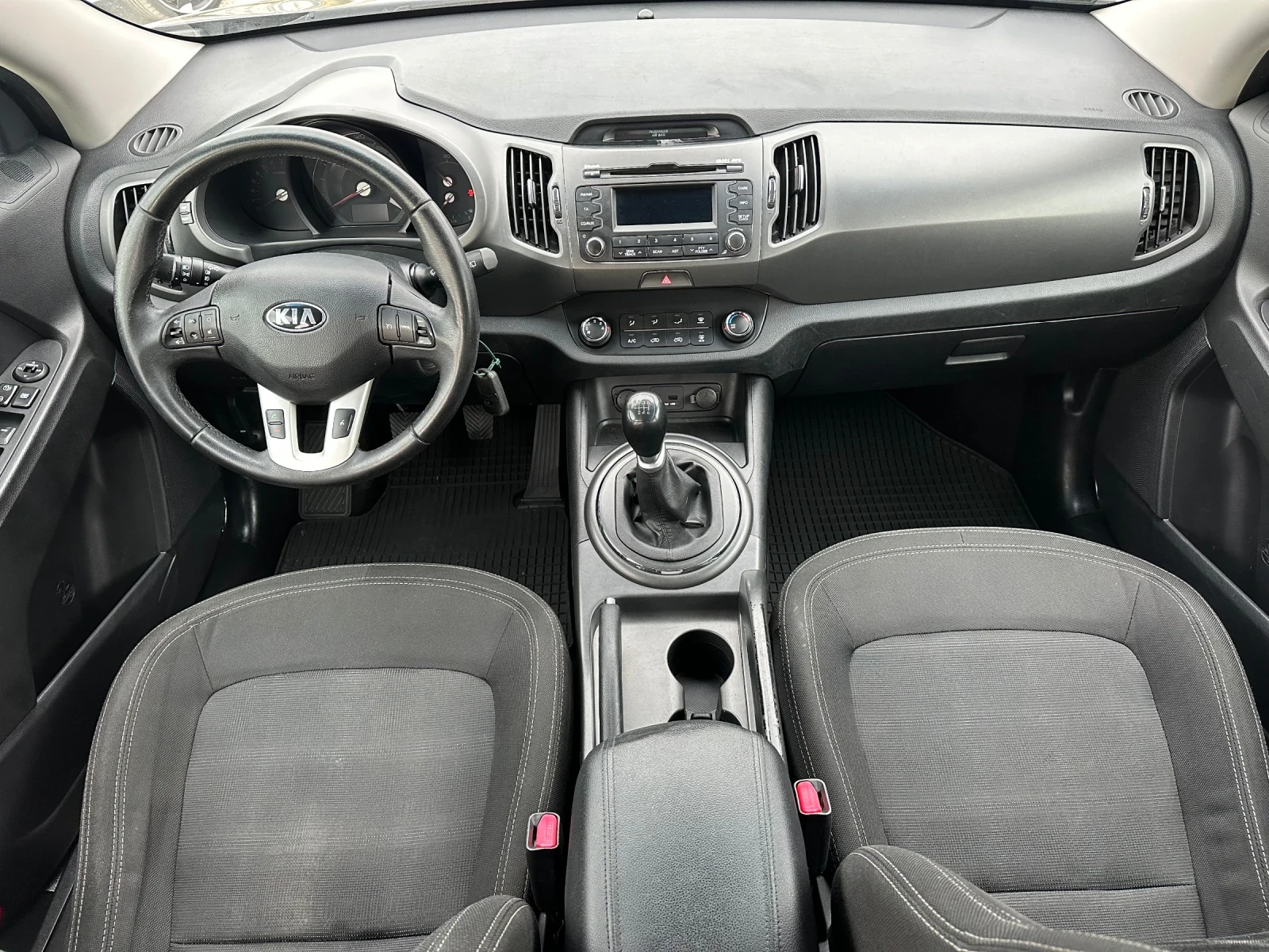 Kia Sportage 1.6i 135кс, снимка 12 - Автомобили и джипове - 55873186