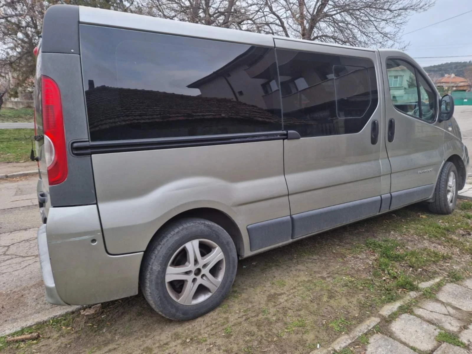 Renault Trafic 2.0 - изображение 5