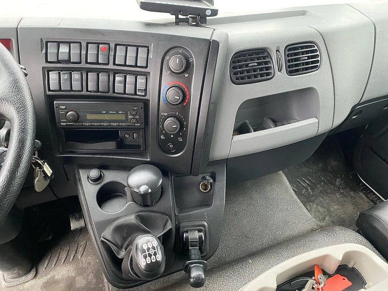 Renault D 210 Bi-temp, снимка 12 - Камиони - 50574808