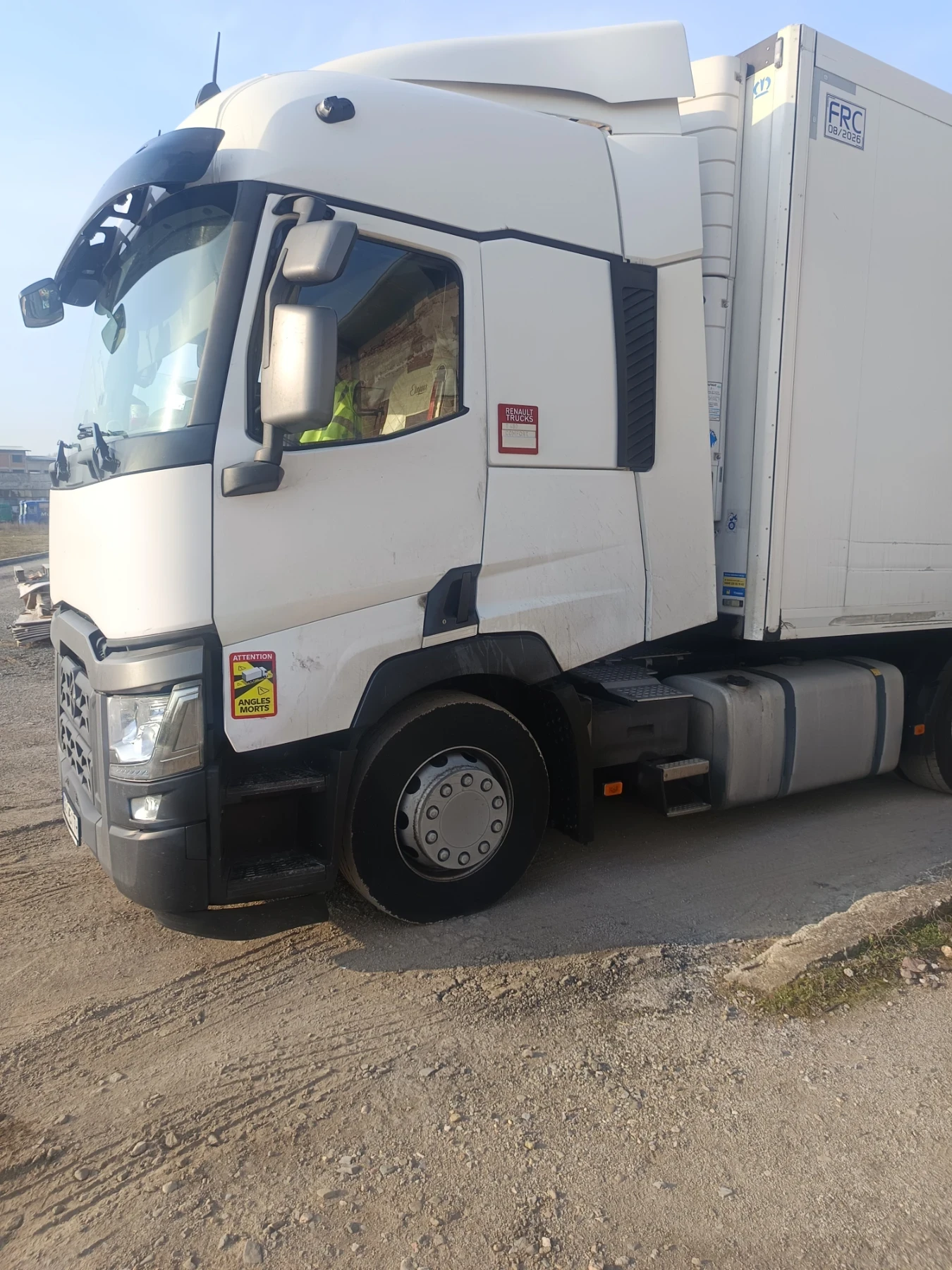 Renault T  - изображение 2