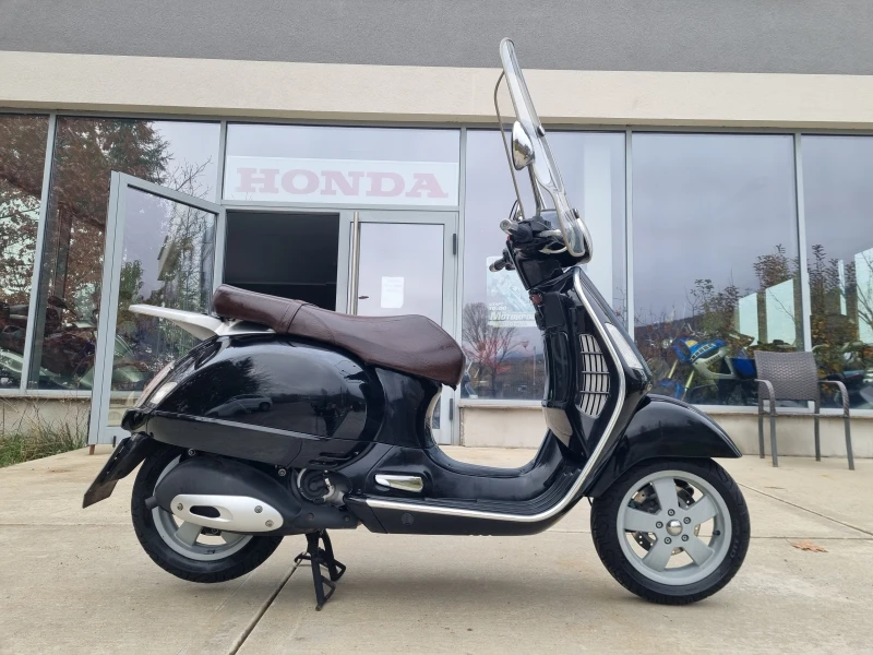 Vespa GTS 200 , снимка 1 - Мотоциклети и мототехника - 47942557