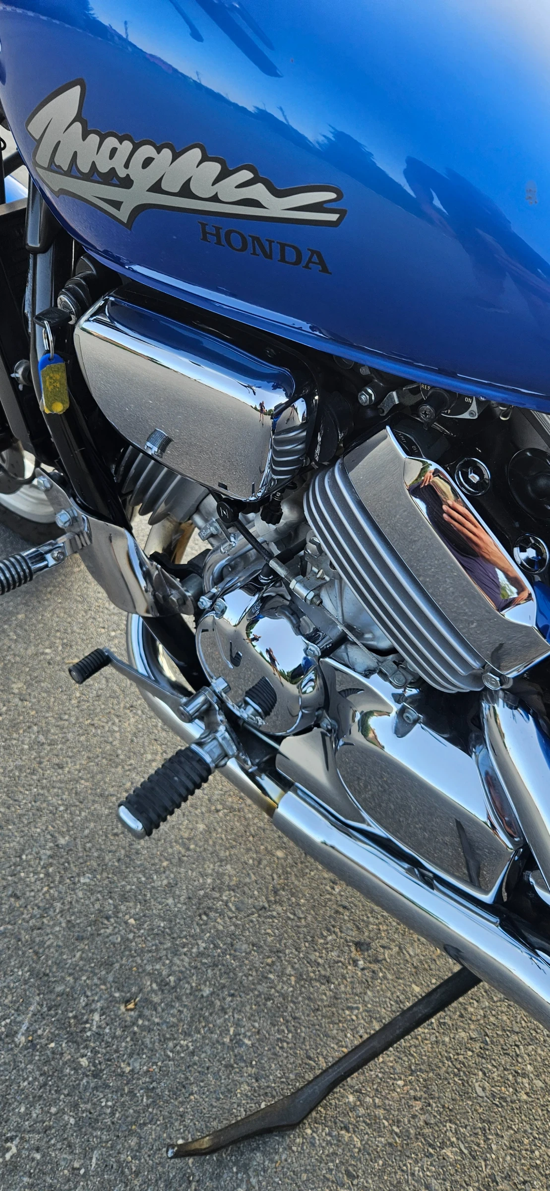 Honda Magna VF 750 C, снимка 4 - Мотоциклети и мототехника - 55804549