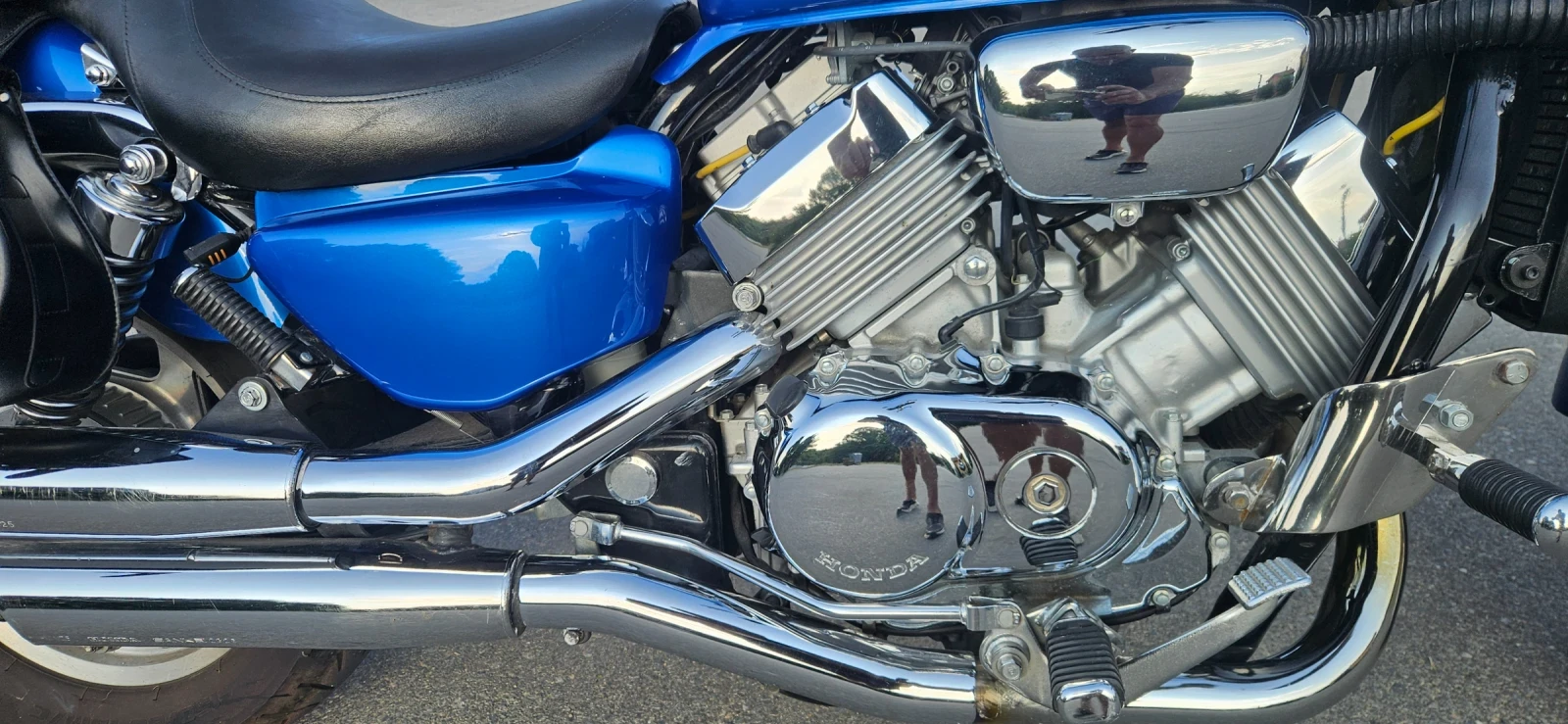 Honda Magna VF 750 C, снимка 2 - Мотоциклети и мототехника - 55804549