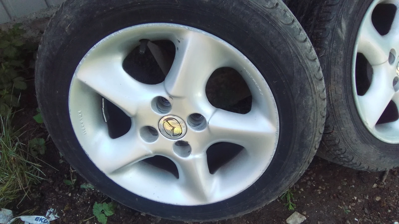 ���� � ������ 185/65R15 �� Mazda 323 | Mobile.bg � ����������� 5