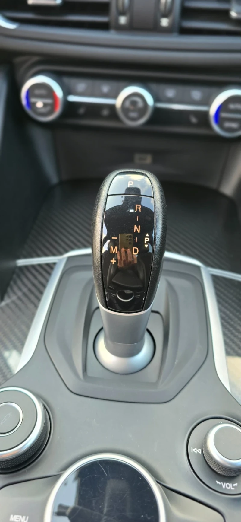 Alfa Romeo Giulia  2.2 veloce carbon steel 66000km.Промоция до края , снимка 13 - Автомобили и джипове - 51347961