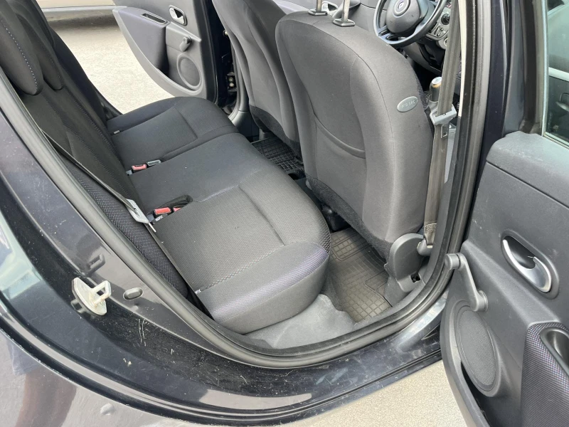 Renault Clio 1.2I 75кс EURO 4 КЛИМАТИК, снимка 10 - Автомобили и джипове - 50727505