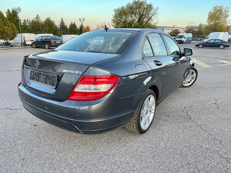 Mercedes-Benz C 180 Harman/Kardon///AMG///ПАНОРАМЕН Ш.///ПАРКТР.2бр., снимка 6 - Автомобили и джипове - 52426866