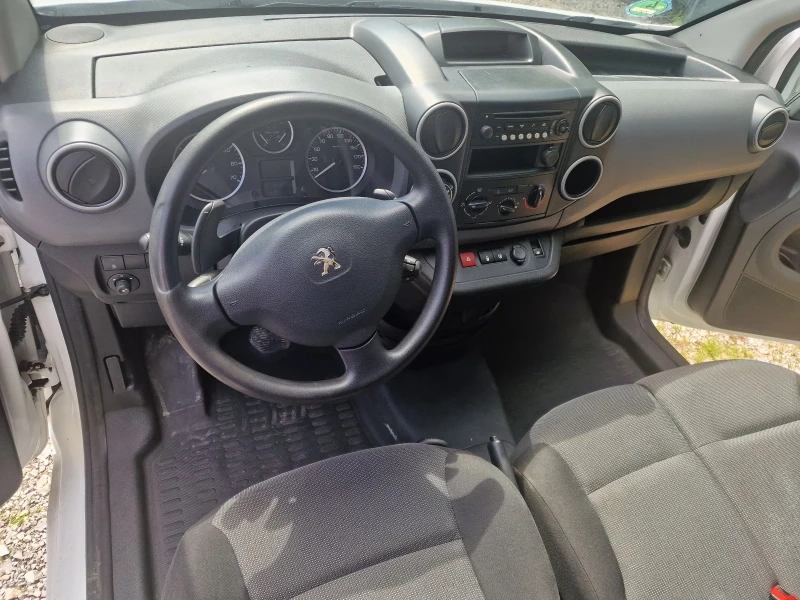 Peugeot Partner 2017г. 98000км. Автоматик, снимка 2 - Автомобили и джипове - 53023336