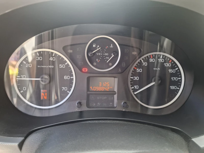 Peugeot Partner 2017г. 98000км. Автоматик, снимка 3 - Автомобили и джипове - 53023336