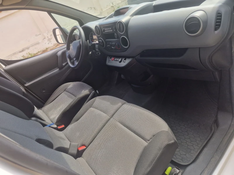 Peugeot Partner 2017г. 98000км. Автоматик, снимка 10 - Автомобили и джипове - 53023336