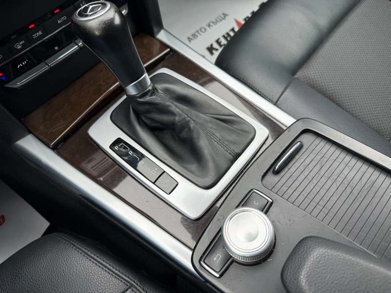 Mercedes-Benz E 220, снимка 11 - Автомобили и джипове - 53391103