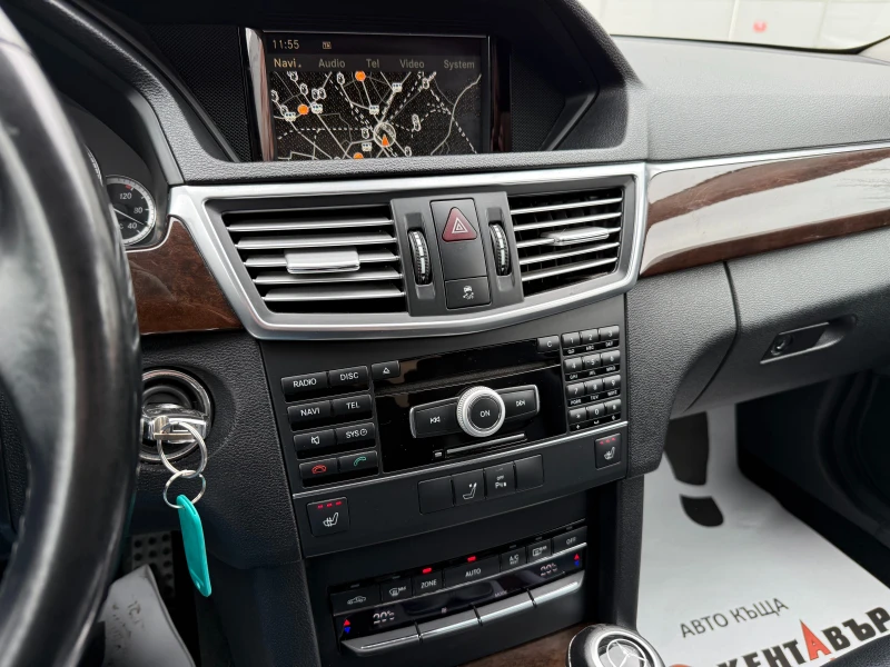 Mercedes-Benz E 220, снимка 12 - Автомобили и джипове - 53391103
