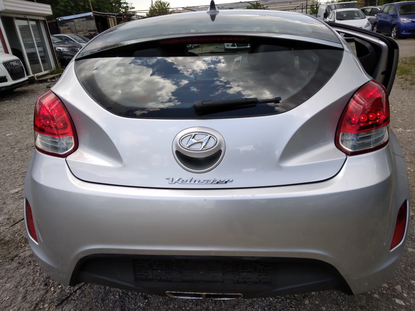 Hyundai Veloster  1.6 бензин - изображение 7