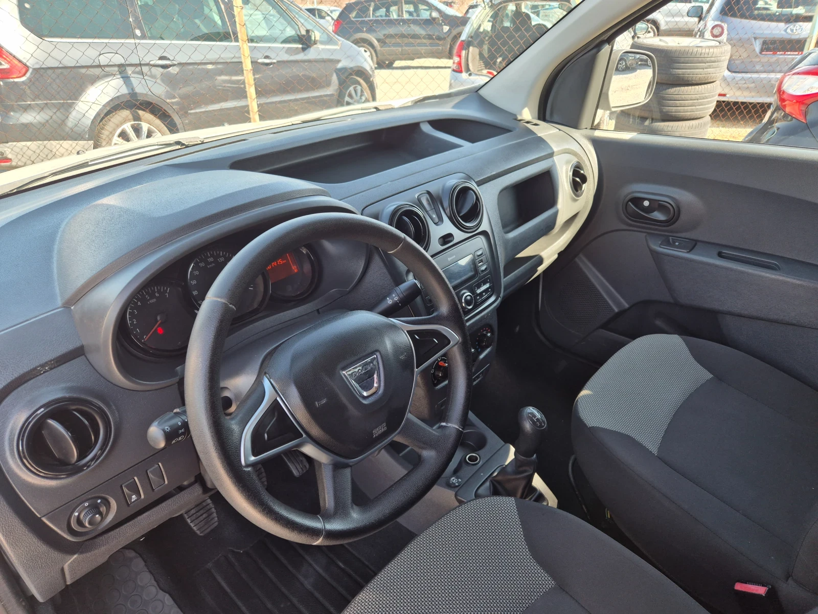 Dacia Dokker 1.6 ГАЗ - изображение 5