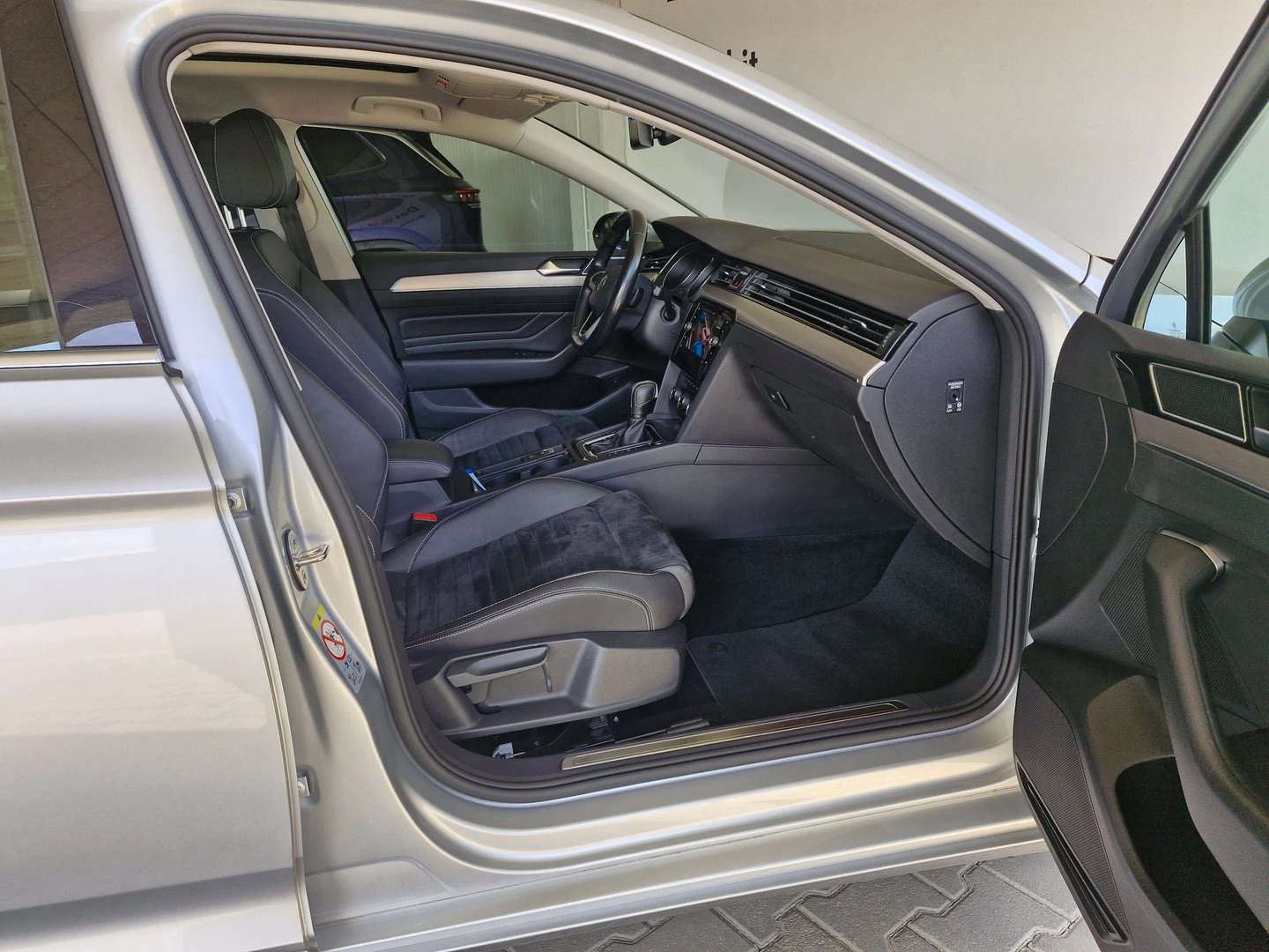 VW Passat Elegance 2.0 TDI SCR | Mobile.bg — изображение 13