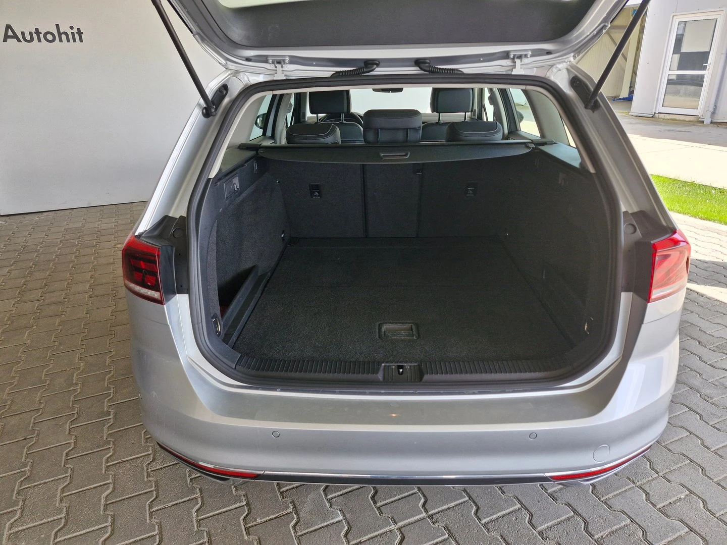 VW Passat Elegance 2.0 TDI SCR | Mobile.bg — изображение 11