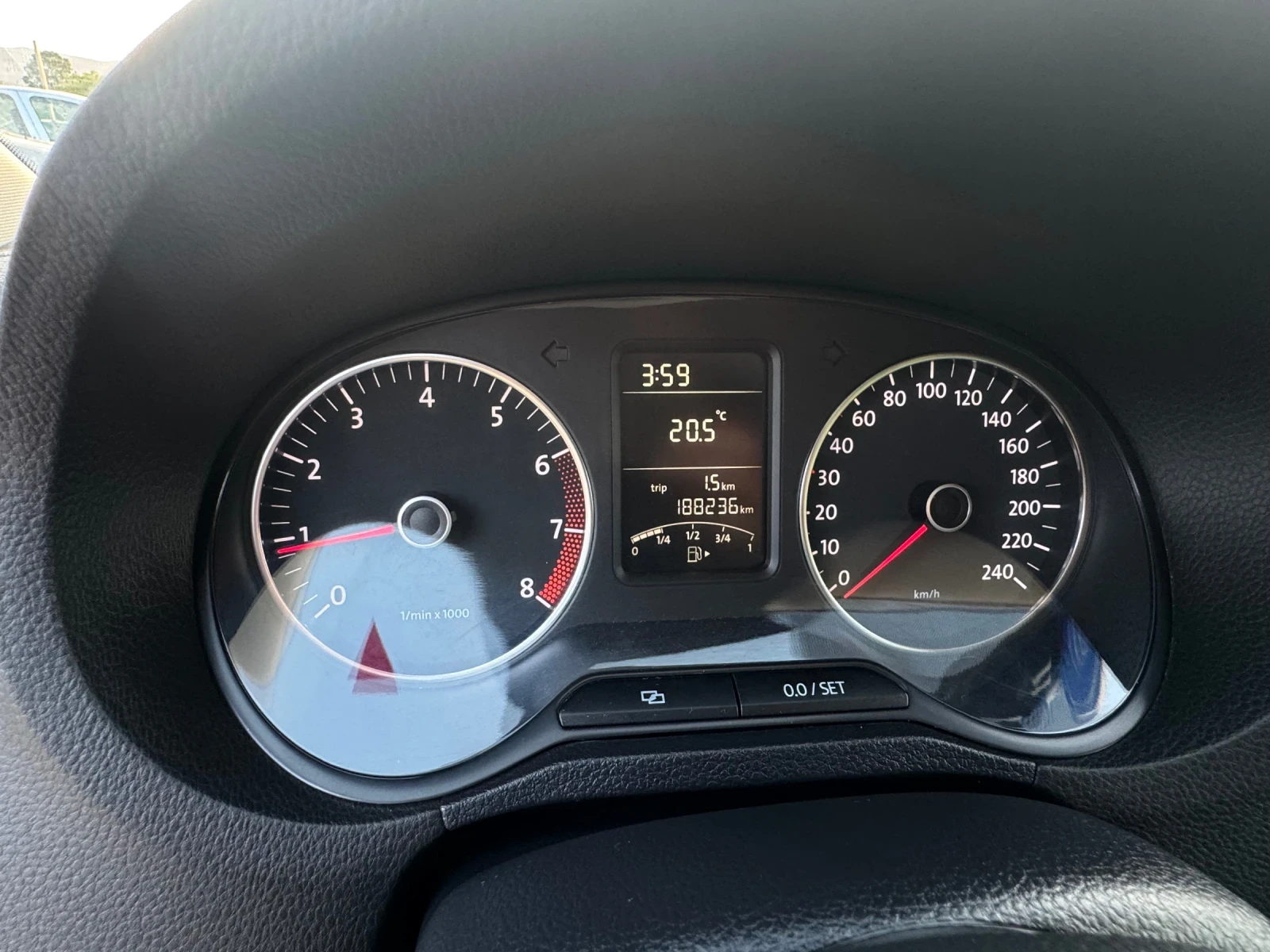 VW Polo 2012 ИТАЛИЯ НАПЪЛНО ОБСЛУЖЕН - изображение 10