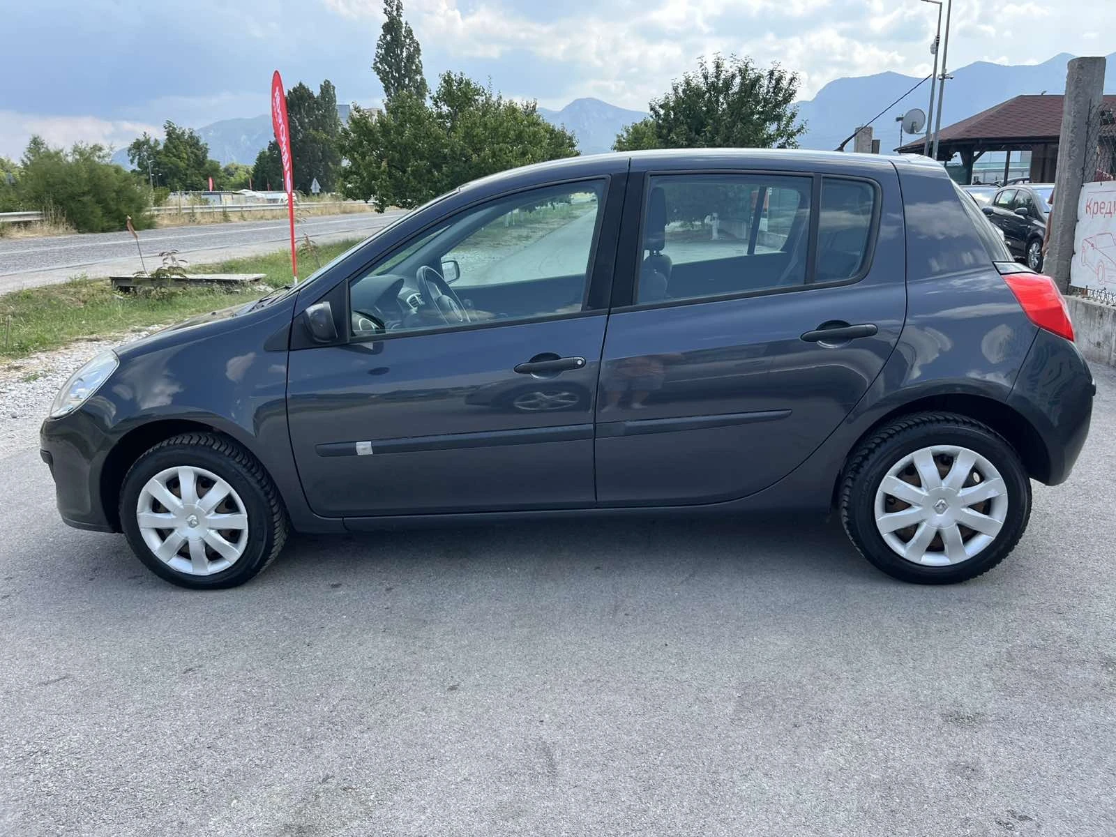 Renault Clio 1.2I 75кс EURO 4 КЛИМАТИК - изображение 6