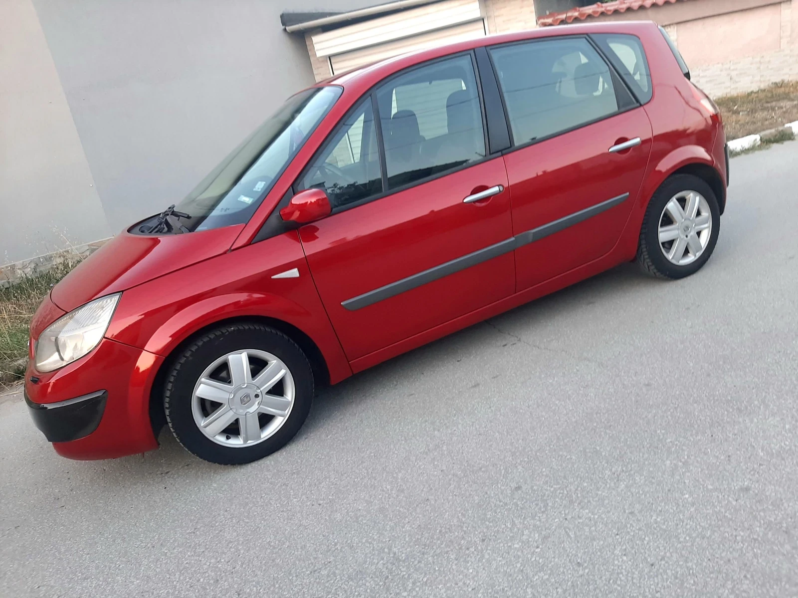 Renault Scenic 1.6i+ КЛИМА.ГАЗ. БЕНЗИН. 6скорости. 2007г. - изображение 2