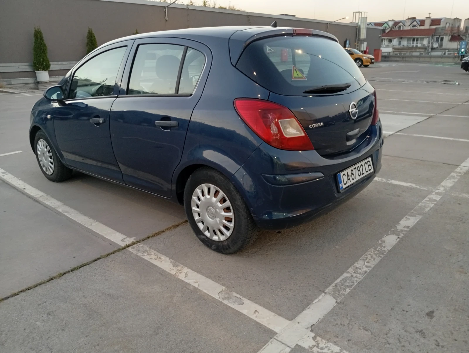 Opel Corsa 1.2i Газ.Инжекцион - изображение 3