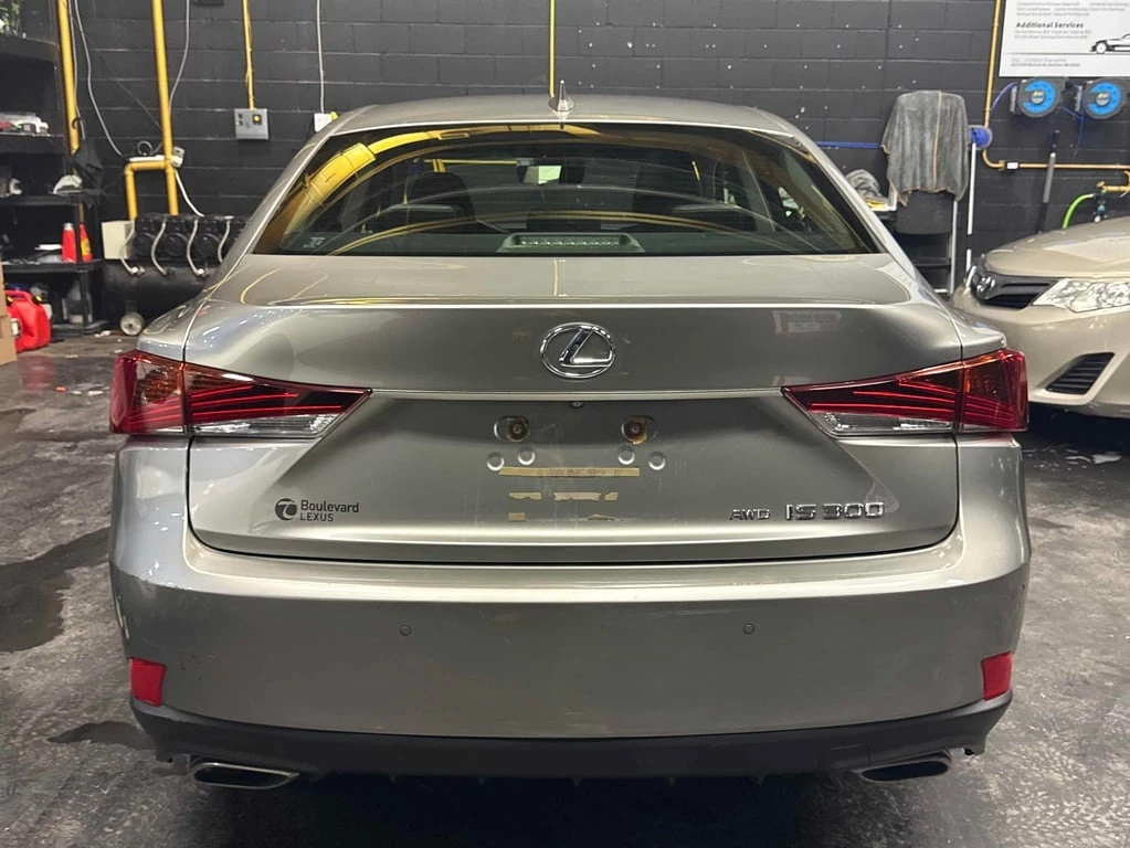 Lexus IS * 300 * CARFAX * БЕЗ ПЪРВОНАЧАЛНА ВНОСКА - изображение 4