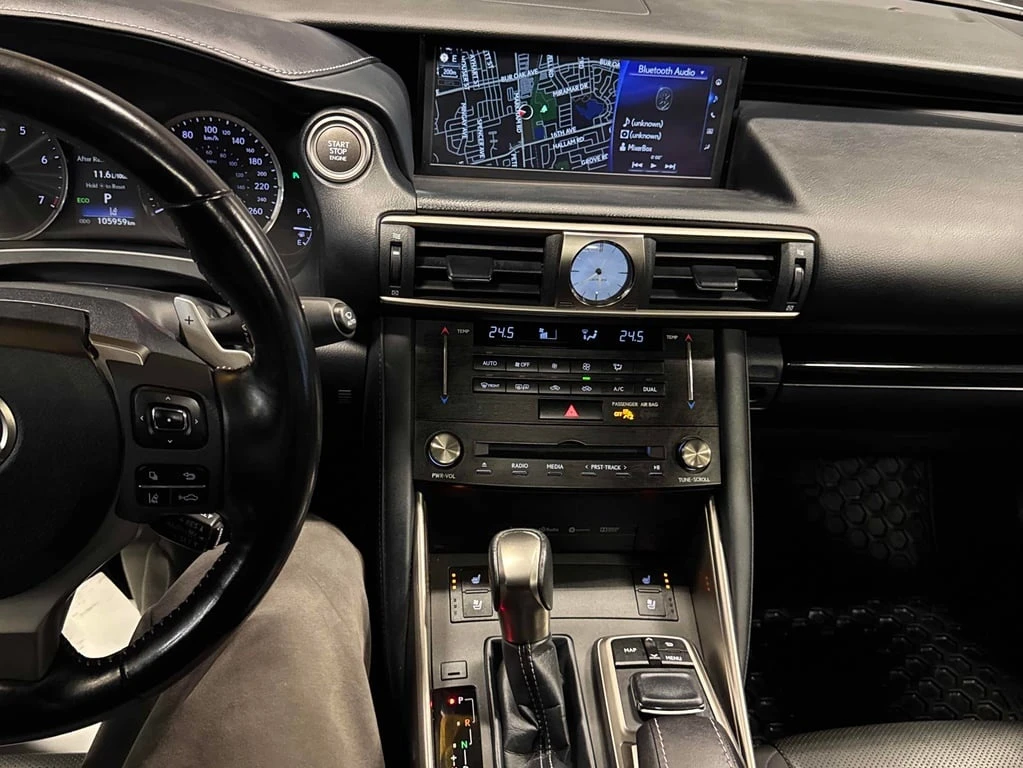 Lexus IS * 300 * CARFAX * БЕЗ ПЪРВОНАЧАЛНА ВНОСКА - изображение 9