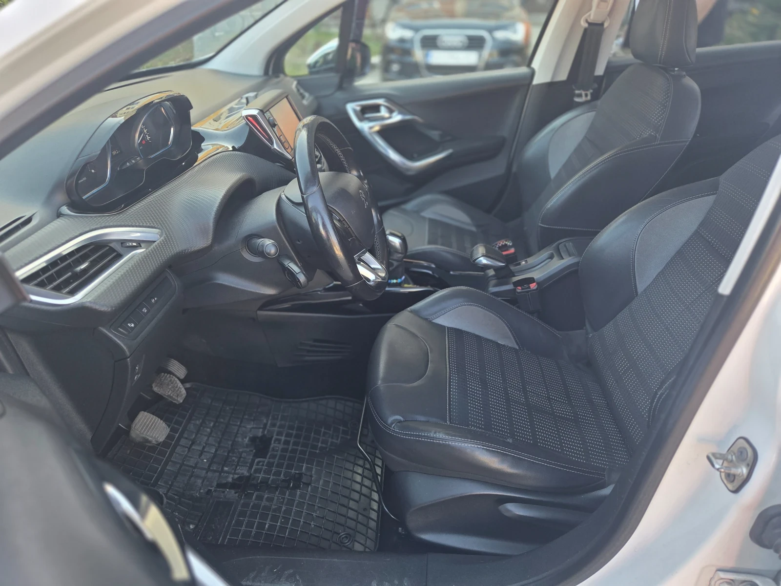 Peugeot 2008, снимка 9 - Автомобили и джипове - 53825242