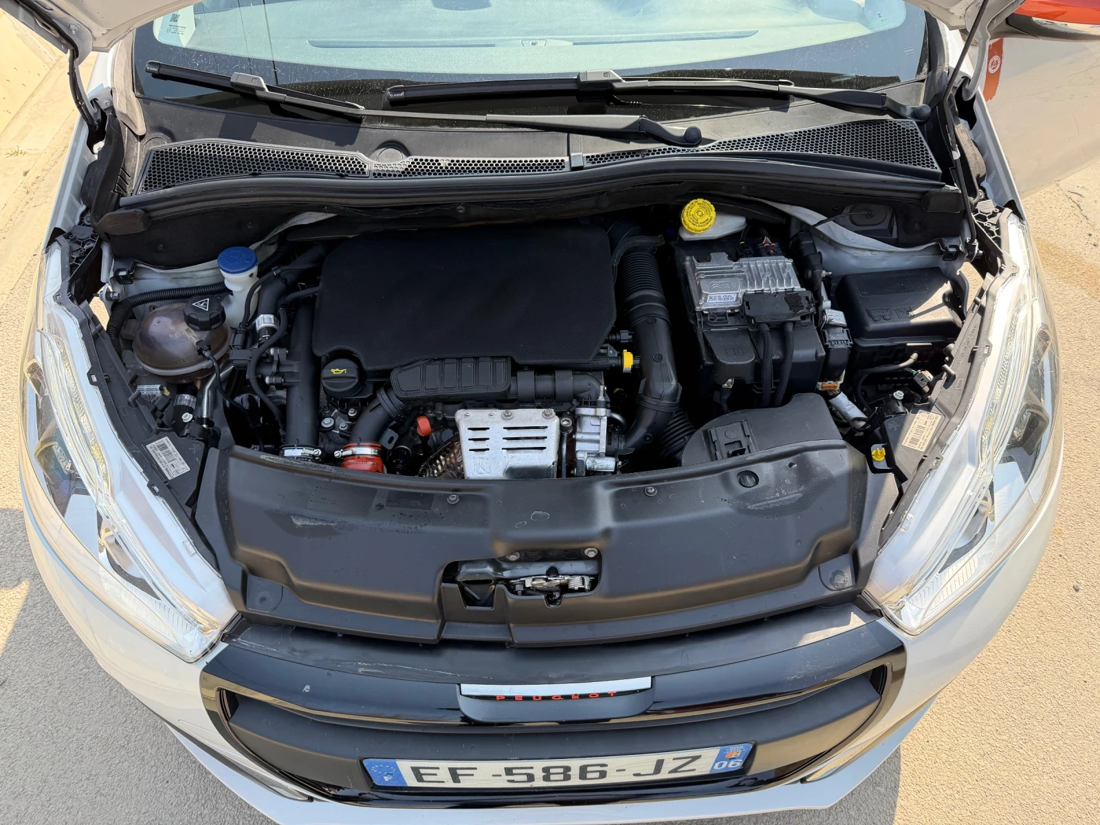 Peugeot 208 110hp Turbo Rolland Garros EURO6, снимка 17 - Автомобили и джипове - 53873001