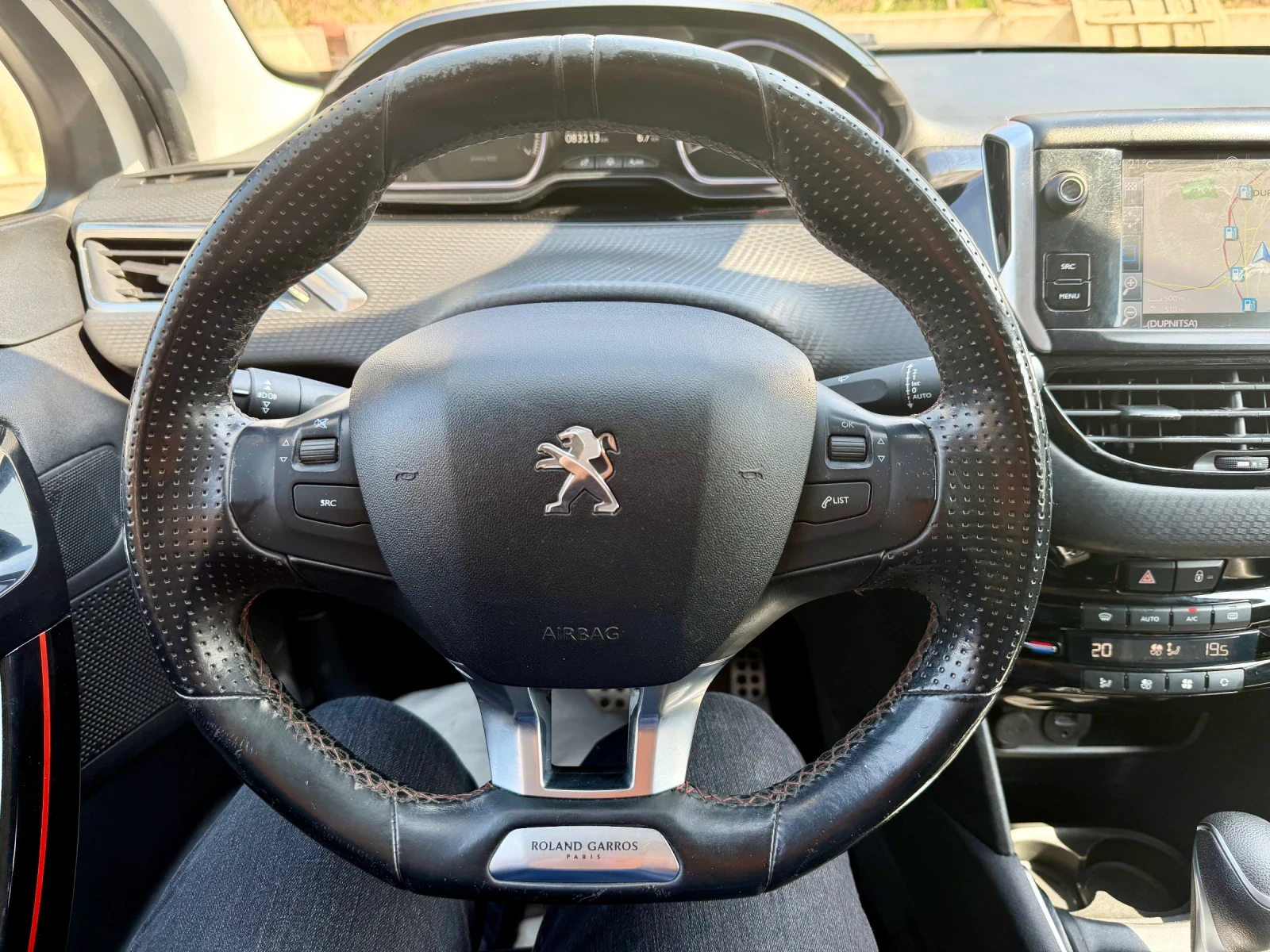 Peugeot 208 110hp Turbo Rolland Garros EURO6, снимка 16 - Автомобили и джипове - 53873001