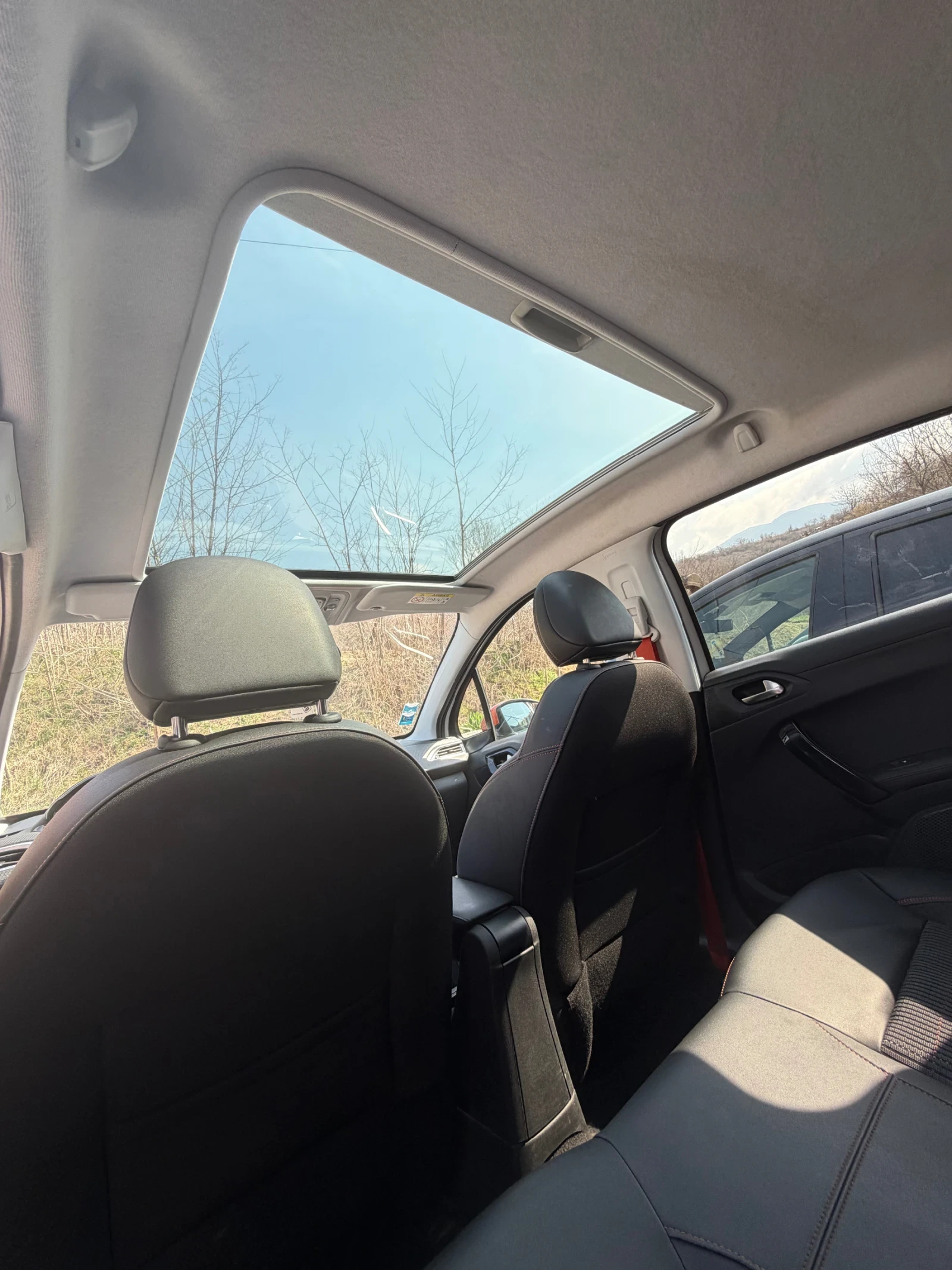 Peugeot 208 110hp Turbo Rolland Garros EURO6, снимка 10 - Автомобили и джипове - 53873001