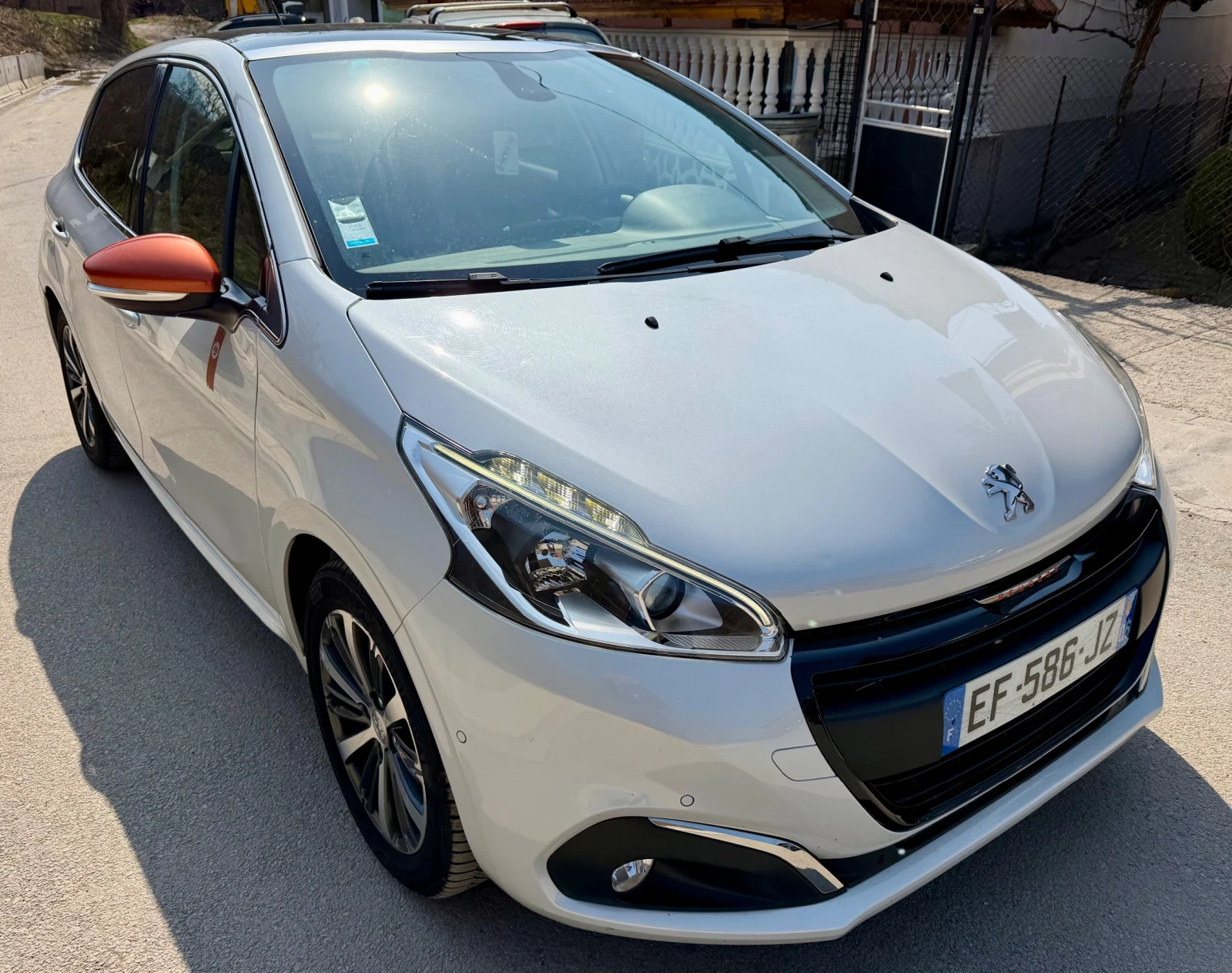 Peugeot 208 110hp Turbo Rolland Garros EURO6, снимка 2 - Автомобили и джипове - 53873001
