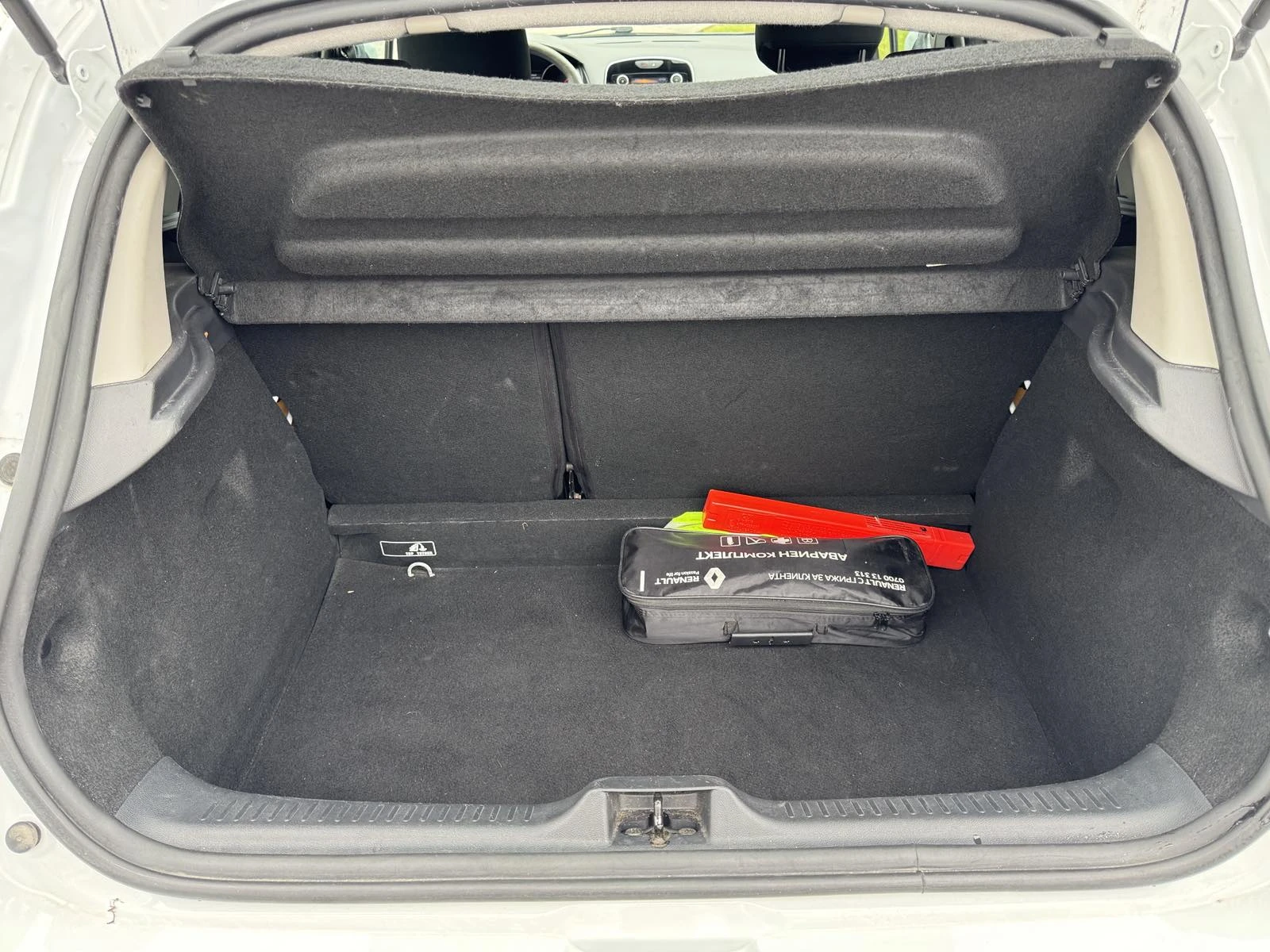 Renault Clio 1.2I N1 3+ 1, снимка 11 - Автомобили и джипове - 54294279