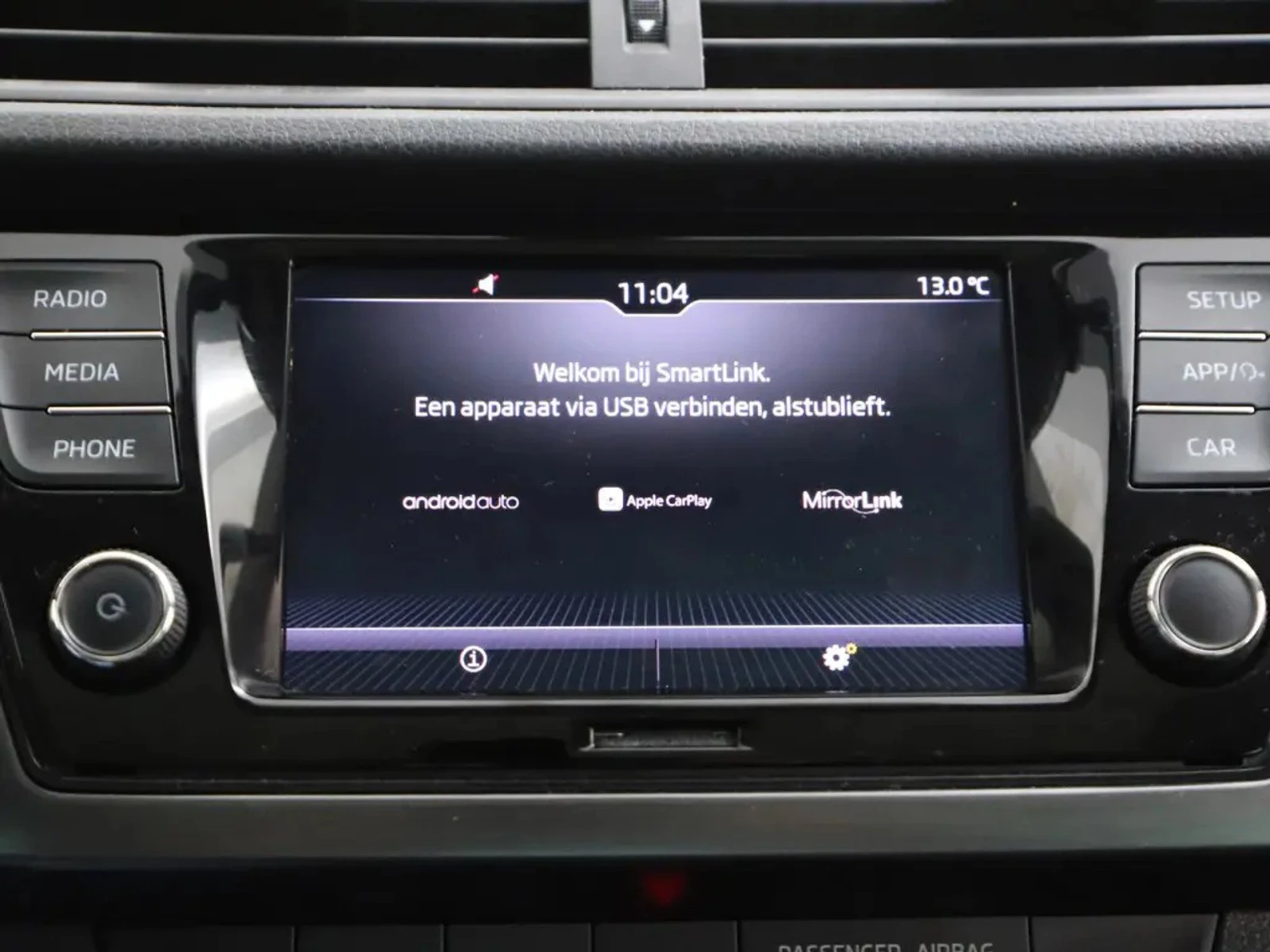 Skoda Fabia Combi 1.0 TSI Business, снимка 11 - Автомобили и джипове - 54331804