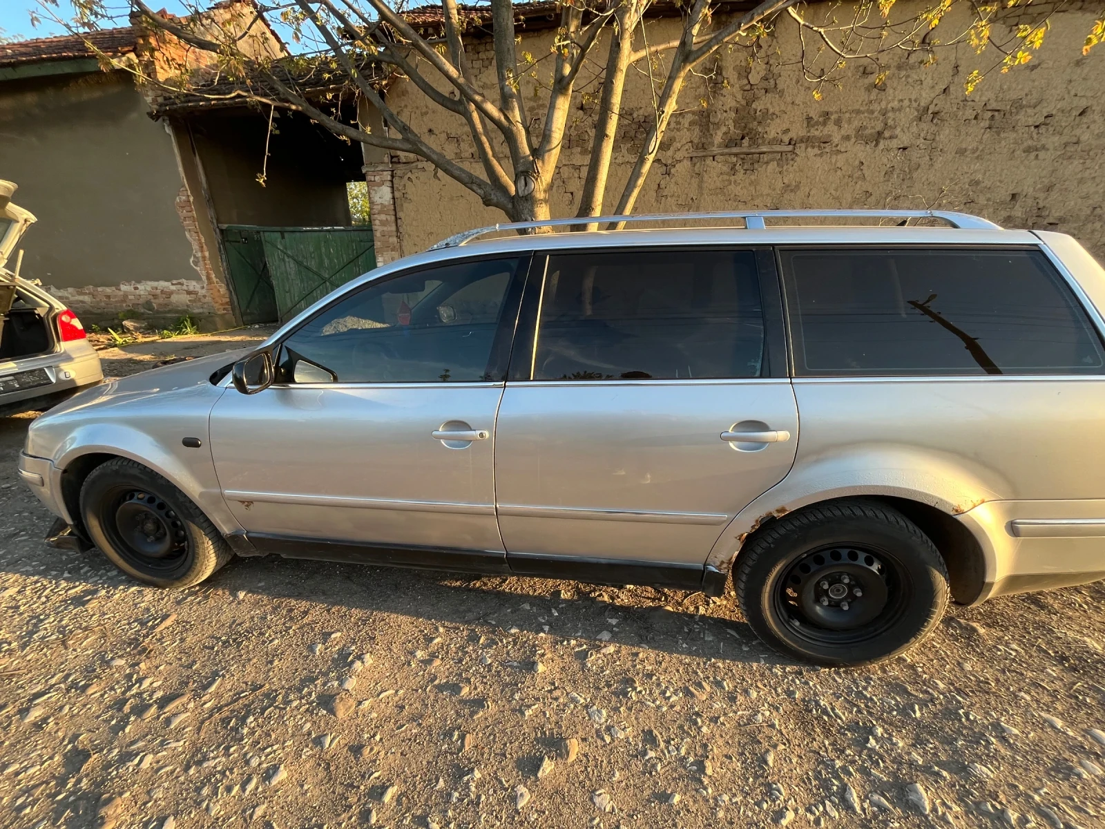 VW Passat, снимка 3 - Автомобили и джипове - 54370384