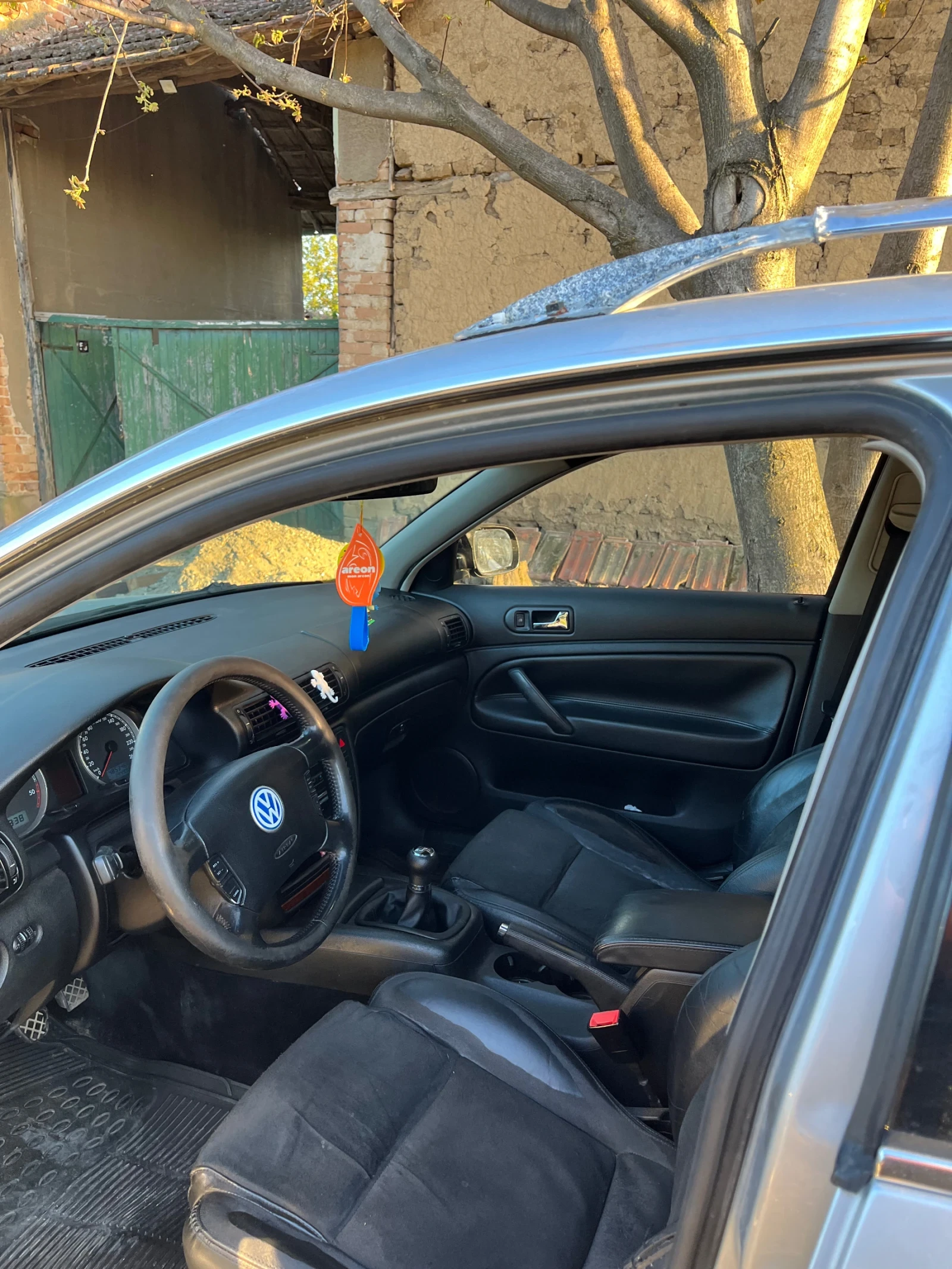 VW Passat, снимка 5 - Автомобили и джипове - 54370384
